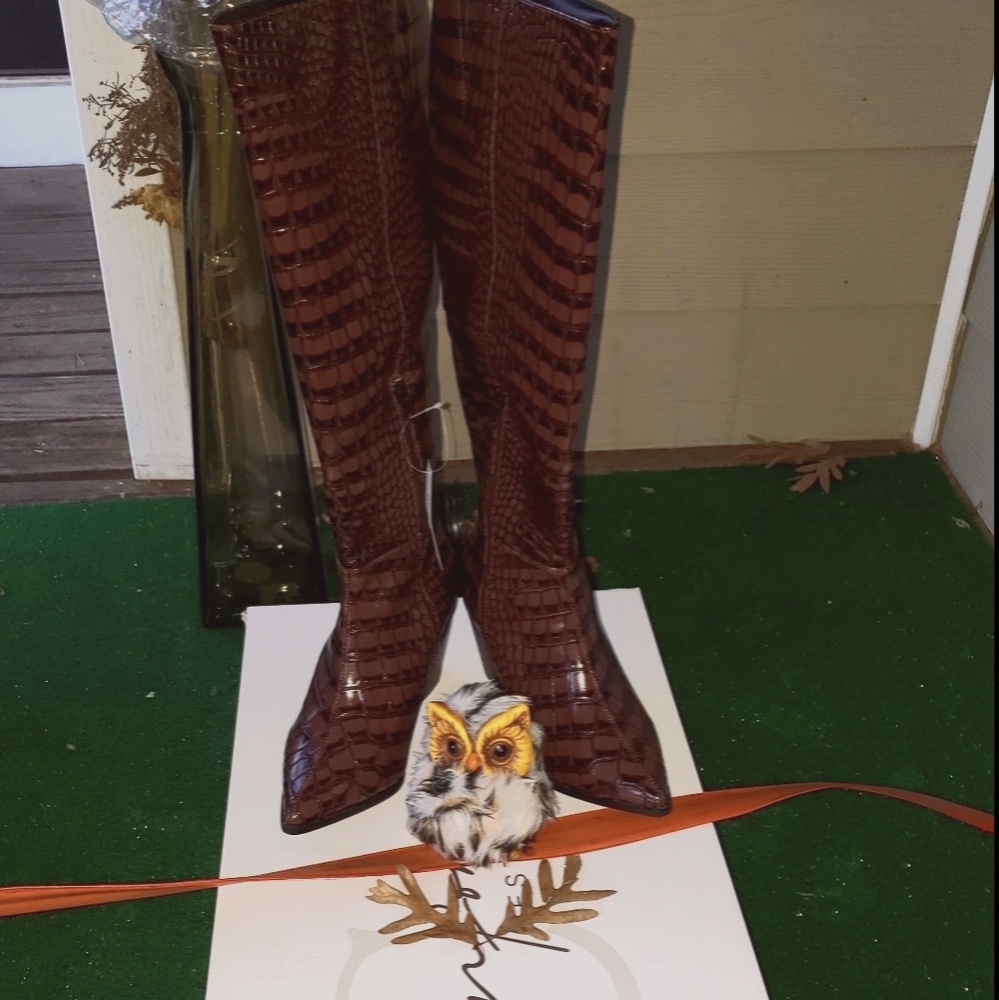 Rich Textured Brown Boots!🥾🐍